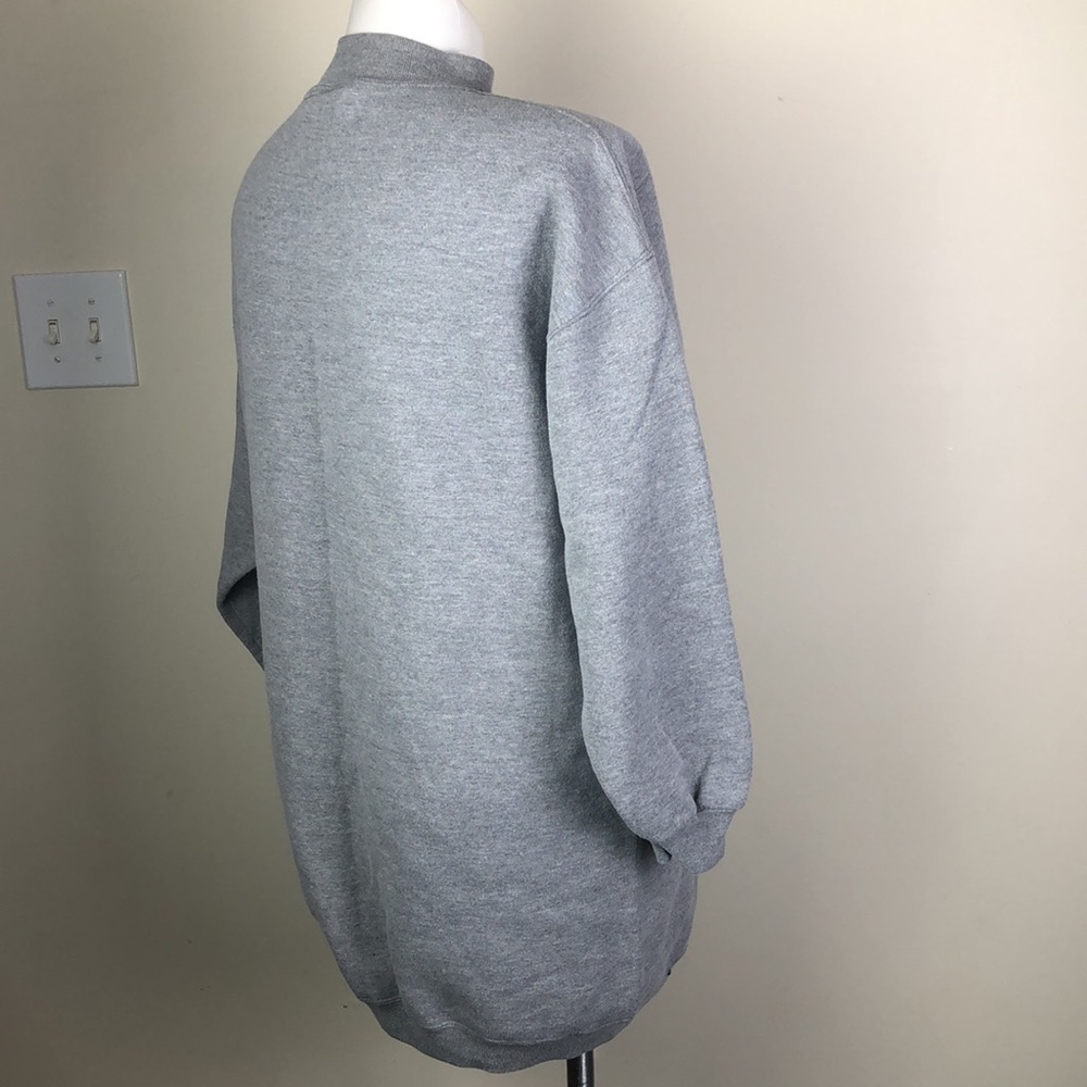 Chic Vintage 90s Oversized Gray Sweatshirt - Picture 8 of 10